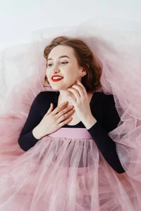 <3