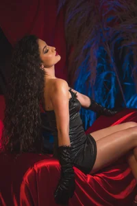 IrisLaurent Forbidden Luxury Immagine  4