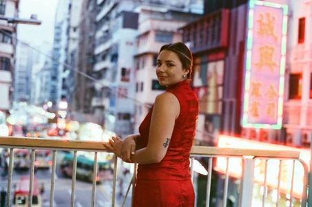 ThreeshaWhite HONG KONG 2 Immagine  9