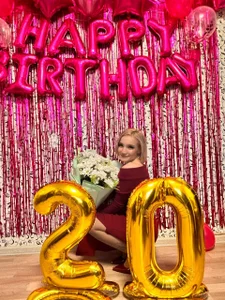 Girl_Meow18のbirthday💕の 5枚の写真
