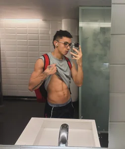 Vbenz28のPublicの 3枚の写真