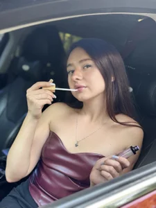 ReginaLoreyのPublicの枚の写真