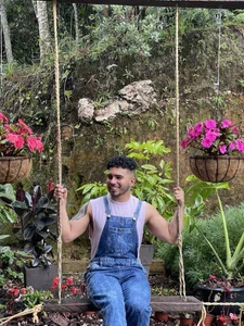 adamhairyのIN THE FIELDの 2枚の写真