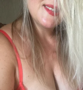 British_Bella Public Pic 7