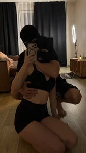 PamelaCouple_ Public Pic 3