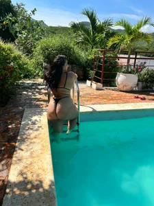 scarlet_tommy Beach Immagine  5