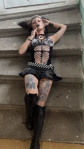 demonLamia's photo