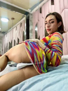 MadisonWood01: spank my sexy ass ( 2 фото)