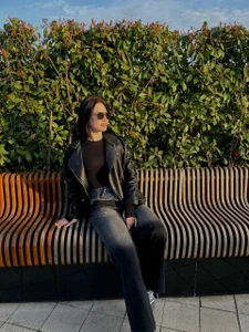 Nora_Finch Public Pic 5