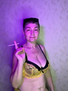 RoseStarr my new orange bra slika