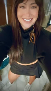 Sarahmonesexy Sarah 🖤 Home Pic 4