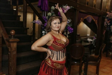 Nikki_March misterious belly dancer Pic 4