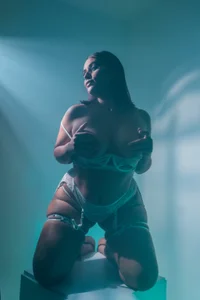 CamilaOrtiz_ Ligth Pic 4