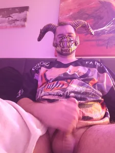 Waking up with your demons 😈 de ApexPuppy Foto 3