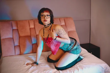 JadeMiller_Public图片 3