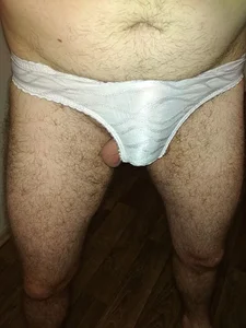 GreenHornyGuy's XXX Nude Photo 2