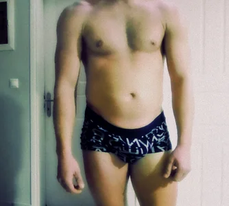 Public de YoungforOld32  4 Imagens