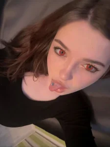 ThuBoppre Lenses red Pic 5