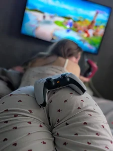 juicy-pussy Whoever loses - take off everything... Immagine  9