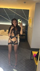 laniluvss's XXX Nude Photo 6