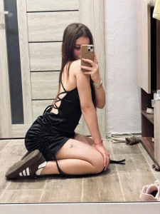 StephaniCute Before going out with a friend Gambar 5