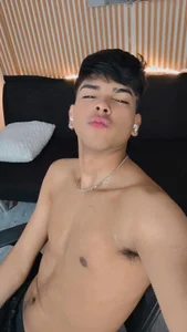 Rauw21 Public Pic 6