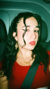 SelenaRamirez Public зображення 7