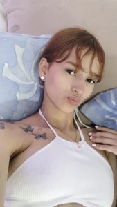 MelodyMansson kullanıcısının I’m live now… silky skin, naughty thoughts, and a secret just for you 😈 From 8:30 a.m. to 3:30 p.m. albümü -  4 fotoğraf