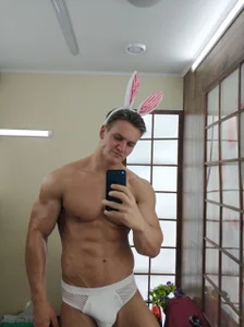 SteeveMuscle: Horny rabbit ;) ( фото)