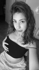 KeilaJeschon Like sugar on my tongue 👅😜🍫 Pic 3