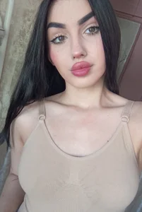 Kamila_Bell Public Pic 4