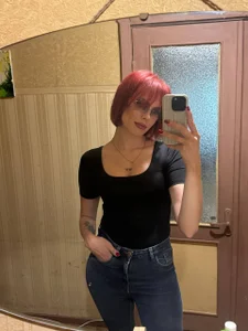 EvaMoshi Public Foto 3