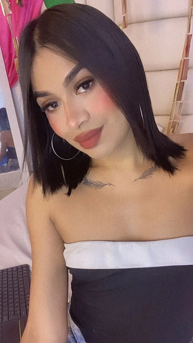 Silvanna-Casstro 님의 트렌드 중인 사진  1581개