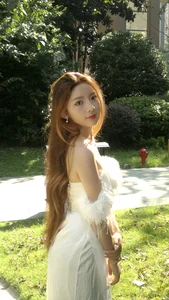 TNT-Sister 小雅 টি ছবি