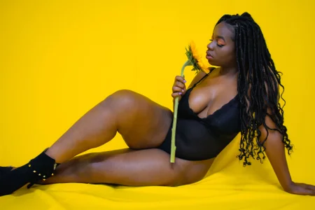 KayaBrown Sexy ebony girl Pic 8