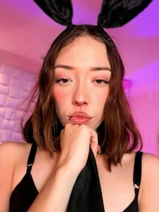 HarperrWest: Because I’m not happy without you; seeing you again is all it takes to make me happy. 🥰😘 ( 3 фото)