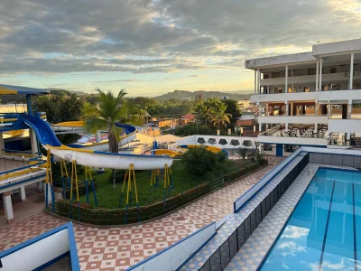 Jonas_Riversのvacation 🎂💥の 4枚の写真