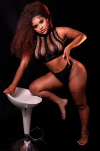 “The Perfect Sin”🎀🍒 de jones_maddy_  3 Imagens