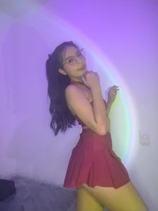 Moon_Ashley_ Do you like School girls? Pic 2