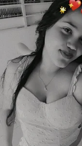 Public de chloe_joness1  2 Imagens