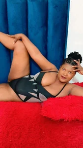 Come let me feed you with my sexy body❤️❤️ de CandyYumsAerolaX  2 Imagens