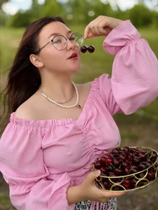 SophiaaBelle Public Pic 2