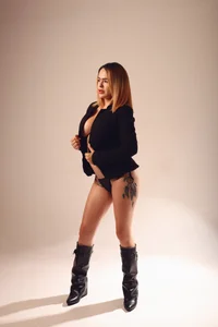 Just imagining your body against mine makes me fee 🔥😈 od lu_mystic  4 snímek