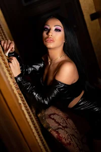 Anais_Bloom Cat Woman Pic 2