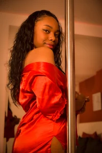 bhritany_brow Public Pic 3