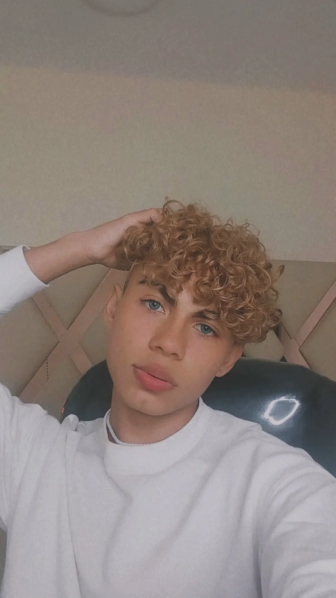 Anyelo_Twink Poză populară 5076