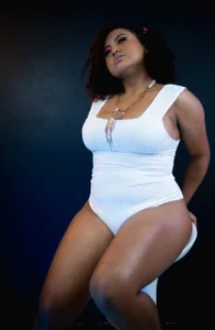 ivy_roosx outdoor Pic 8