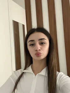 MableHort My reflection Pic 5