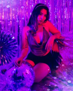 Sarah_Mistress_ disco misstress Pic 3