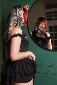 Zoe_Lynch_ Beautiful, dark and a little dangerous 🦇 Pic 7
